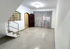Foto 1 de Sobrado com 5 Quartos à venda, 250m² em Jardim Santa Maria, São Paulo