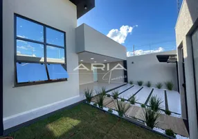 Foto 1 de Casa com 2 Quartos à venda, 140m² em Jardim Portal dos Pioneiros, Londrina