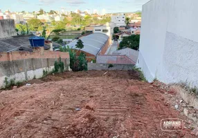 Foto 1 de Lote/Terreno para venda ou aluguel, 412m² em Barreiros, São José