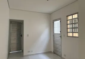 Foto 1 de Casa com 1 Quarto para alugar, 45m² em Água Branca, São Paulo