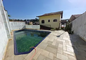 Foto 1 de Sobrado com 4 Quartos à venda, 300m² em Centro Alto, Ribeirão Pires