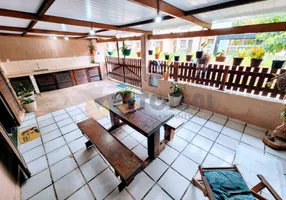 Foto 1 de Casa com 2 Quartos à venda, 102m² em Delfim Verde, Caraguatatuba