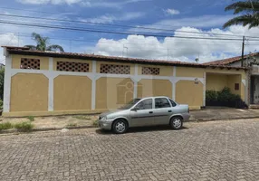 Foto 1 de Casa com 3 Quartos à venda, 276m² em Tubalina, Uberlândia