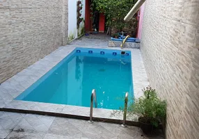 Foto 1 de Sobrado com 2 Quartos à venda, 80m² em Jardim Helena, Taboão da Serra