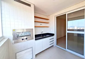 Foto 1 de Apartamento com 3 Quartos para alugar, 83m² em Boqueirão, Santos
