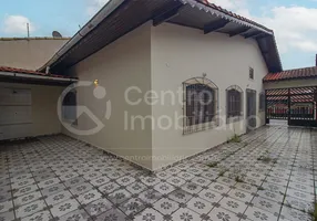 Foto 1 de Casa com 3 Quartos à venda, 165m² em Nova Peruíbe, Peruíbe
