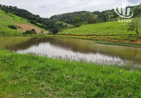 Foto 1 de Fazenda/Sítio à venda, 242000m² em Zona Rural, Monte Sião
