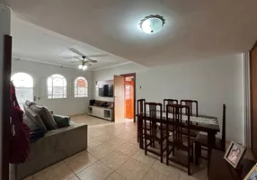 Foto 1 de Casa com 3 Quartos à venda, 300m² em Vila Barbosa, São Paulo