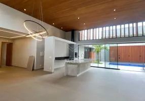 Foto 1 de Casa de Condomínio com 3 Quartos para alugar, 258m² em Vivendas Do Arvoredo, Londrina