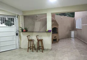 Foto 1 de Sobrado com 3 Quartos à venda, 240m² em Vila Constança, São Paulo