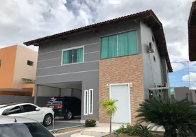 Foto 1 de Casa de Condomínio com 4 Quartos à venda, 200m² em Flores, Manaus