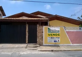 Foto 1 de Casa com 3 Quartos à venda, 178m² em Santana, Pindamonhangaba