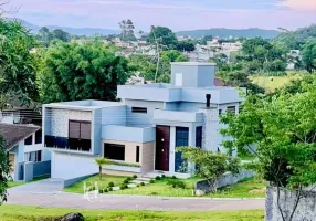 Foto 1 de Casa com 4 Quartos à venda, 235m² em Cachoeira do Bom Jesus, Florianópolis