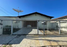 Foto 1 de Casa com 3 Quartos à venda, 221m² em Setor Coimbra, Goiânia