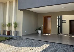 Foto 1 de Casa com 3 Quartos à venda, 118m² em Jardim Fonte Nova, Goiânia