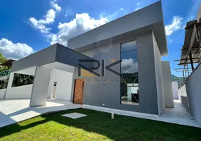 Foto 1 de Casa de Condomínio com 4 Quartos à venda, 230m² em Horto Florestal, Ubatuba