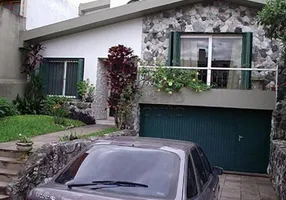 Foto 1 de Casa com 3 Quartos para alugar, 240m² em Centro, Pelotas