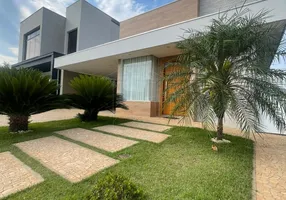 Foto 1 de Casa de Condomínio com 3 Quartos à venda, 207m² em Jardim São Domingos, Marília