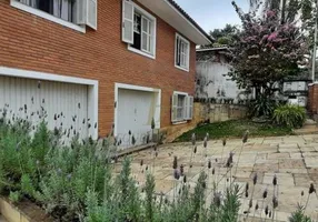 Foto 1 de Casa com 3 Quartos à venda, 277m² em Caxingui, São Paulo