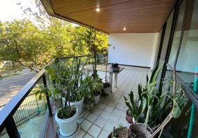 Foto 1 de Apartamento com 3 Quartos para alugar, 160m² em Jardim Oceanico, Rio de Janeiro