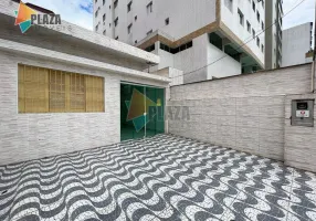 Foto 1 de Casa com 2 Quartos para alugar, 139m² em Vila Tupi, Praia Grande