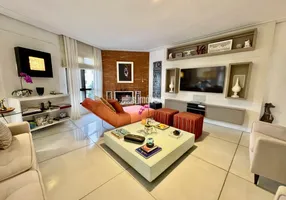 Foto 1 de Apartamento com 3 Quartos à venda, 189m² em Real Parque, São Paulo