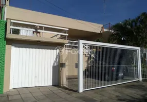 Foto 1 de Casa com 4 Quartos à venda, 180m² em Jardim Itú Sabará, Porto Alegre