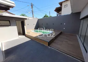 Foto 1 de Casa com 3 Quartos à venda, 180m² em Costazul, Rio das Ostras