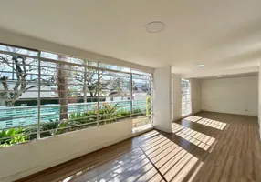 Foto 1 de Imóvel Comercial para alugar, 153m² em Hugo Lange, Curitiba