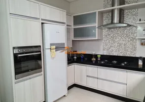 Foto 1 de Casa de Condomínio com 3 Quartos à venda, 300m² em Condomínio Belvedere, Cuiabá