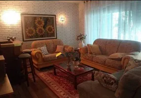 Foto 1 de Casa de Condomínio com 3 Quartos para venda ou aluguel, 180m² em Chácara das Pedras, Porto Alegre