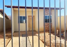 Foto 1 de Casa com 2 Quartos à venda, 55m² em Vila Arthur, Várzea Grande