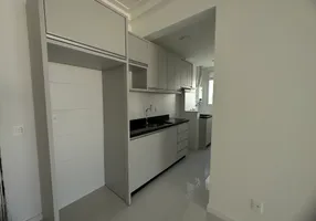 Foto 1 de Apartamento com 1 Quarto à venda, 48m² em Estreito, Florianópolis