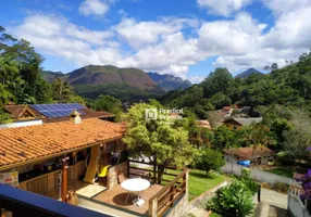 Foto 1 de Casa com 3 Quartos à venda, 221m² em Parque Dom João VI, Nova Friburgo