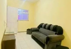 Foto 1 de Casa com 2 Quartos para alugar, 60m² em Piratininga, Maracanaú