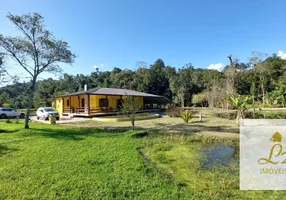 Foto 1 de Fazenda/Sítio com 4 Quartos à venda, 350m² em Paiol de Baixo, Campina Grande do Sul