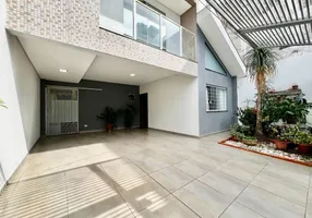 Foto 1 de Sobrado com 3 Quartos à venda, 179m² em Jardim Novo Horizonte, Maringá