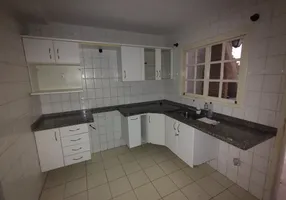 Foto 1 de Casa com 2 Quartos para venda ou aluguel, 90m² em Granja Viana, Cotia