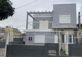 Foto 1 de Sobrado com 5 Quartos para alugar, 256m² em Glória, Porto Alegre