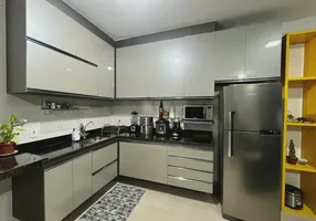 Foto 1 de Apartamento com 2 Quartos à venda, 66m² em Braga, Cabo Frio