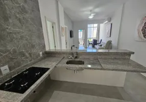 Foto 1 de Apartamento com 2 Quartos à venda, 79m² em Copacabana, Rio de Janeiro