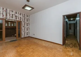 Foto 1 de Casa com 3 Quartos à venda, 150m² em Auxiliadora, Porto Alegre