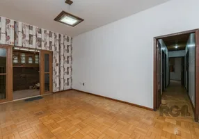 Foto 1 de Casa com 3 Quartos à venda, 151m² em Auxiliadora, Porto Alegre