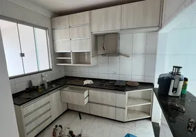 Foto 1 de Casa com 3 Quartos à venda, 200m² em Jardim Belval, Barueri