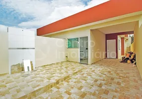 Foto 1 de Casa com 2 Quartos à venda, 61m² em Jardim Marcia, Peruíbe