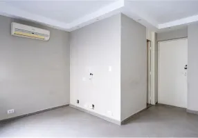 Foto 1 de Apartamento com 2 Quartos à venda, 45m² em Morumbi, São Paulo