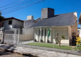 Foto 1 de Sobrado com 4 Quartos à venda, 260m² em Santa Mônica, Florianópolis
