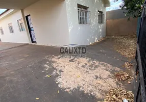 Foto 1 de Casa com 3 Quartos à venda, 100m² em Jardim Brasília, Uberlândia