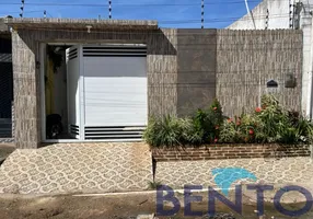 Foto 1 de Casa com 2 Quartos à venda, 105m² em Tabuleiro do Martins, Maceió