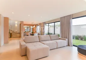 Foto 1 de Casa de Condomínio com 3 Quartos à venda, 245m² em Ahú, Curitiba